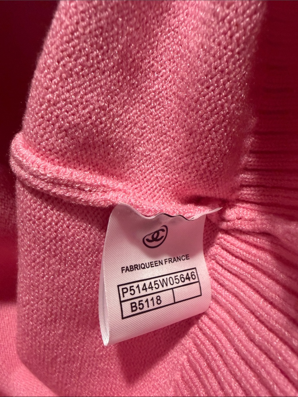 CHANEL Pink Crewneck Knit Sweater - Picture 4 of 12